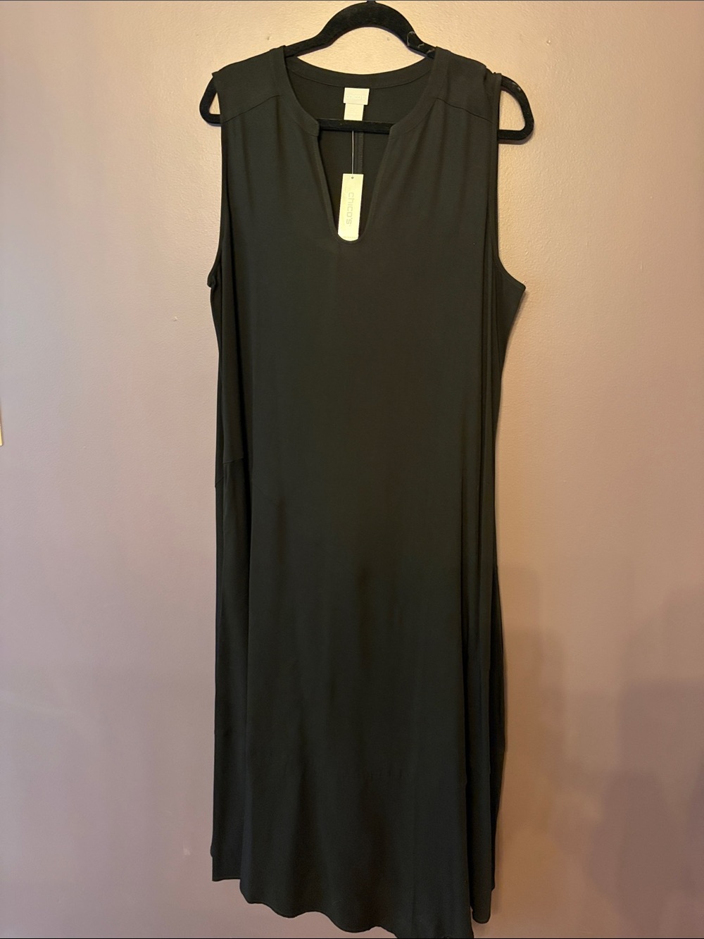 Chico's Black Sleeveless Midi Dress with Notch Neck and pockets Size 2.5
